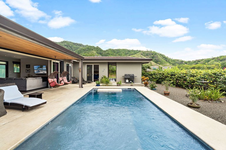 3 bed Single Family Homes For Sale in Playa Flamingo, Guanacaste - thumb 10