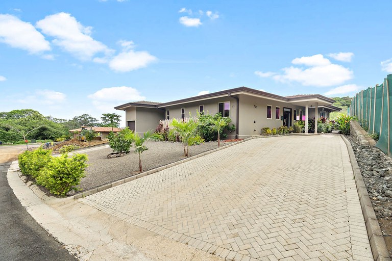 3 bed Single Family Homes For Sale in Playa Flamingo, Guanacaste - thumb 17