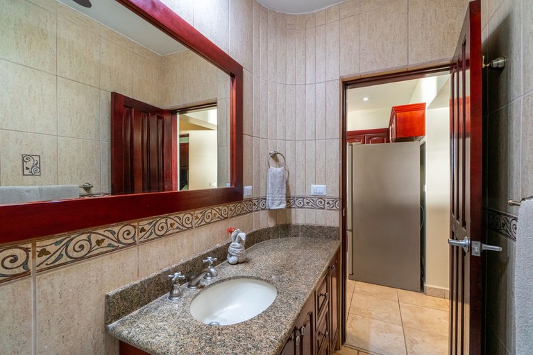 2 bed Condo For Sale in Playa Potrero, Guanacaste - thumb 10