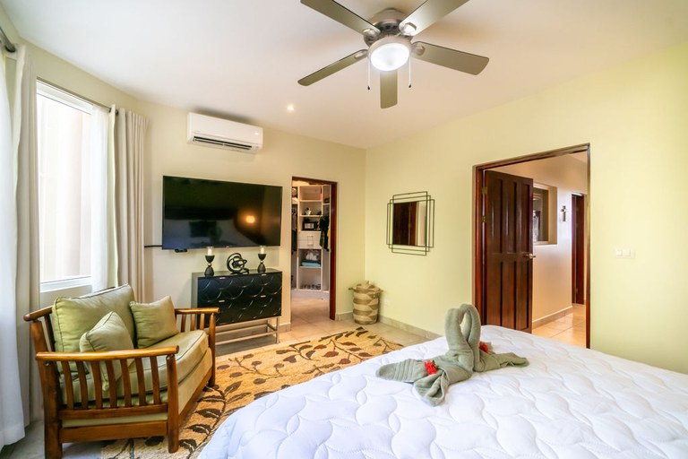 2 bed Condo For Sale in Playa Potrero, Guanacaste - thumb 6