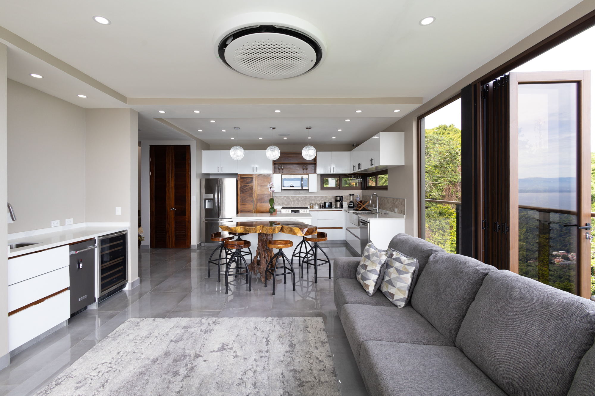 4 bed Single Family Homes For Sale in Jaco, Puntarenas - thumb 3