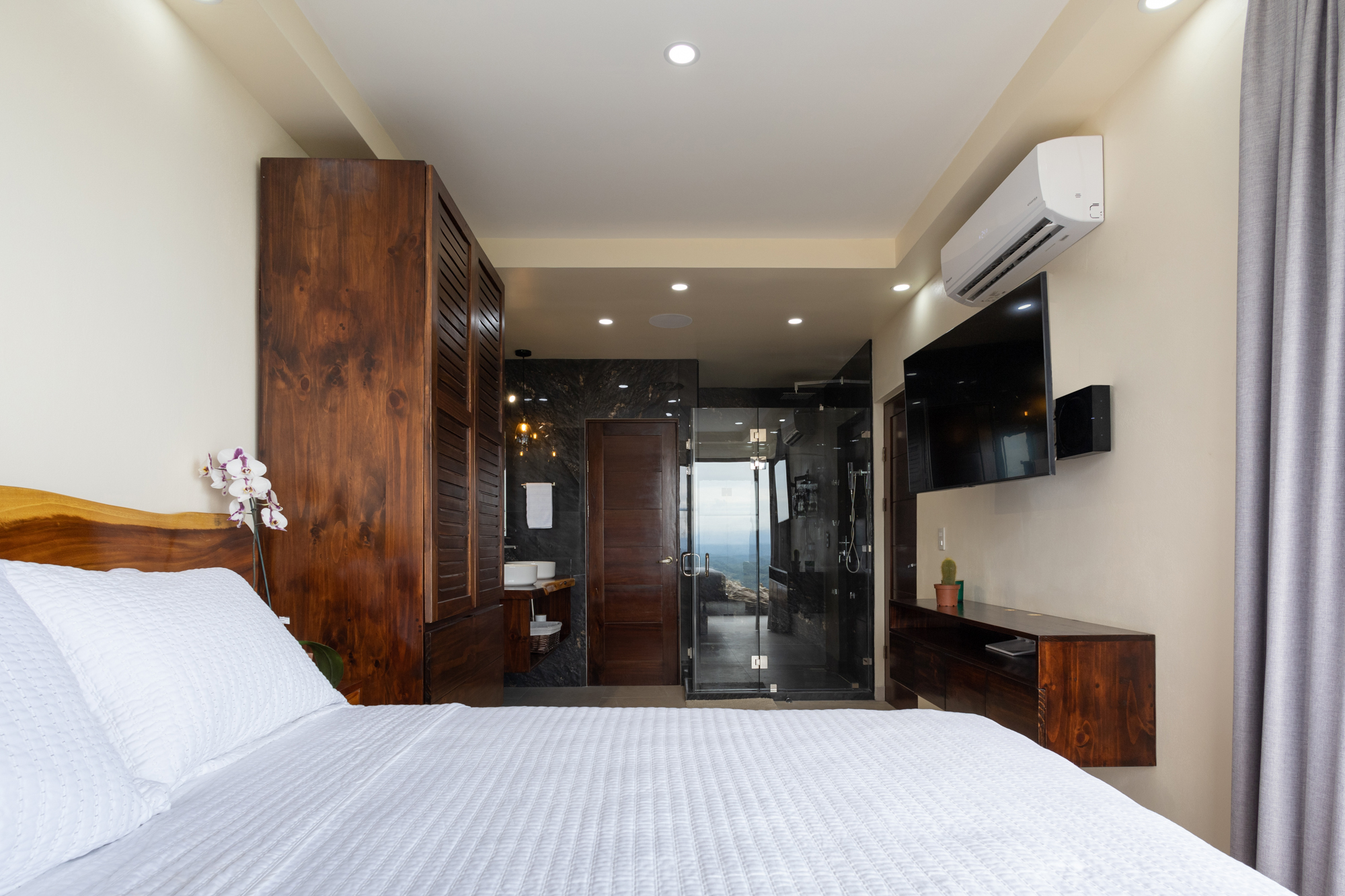 4 bed Single Family Homes For Sale in Jaco, Puntarenas - thumb 25