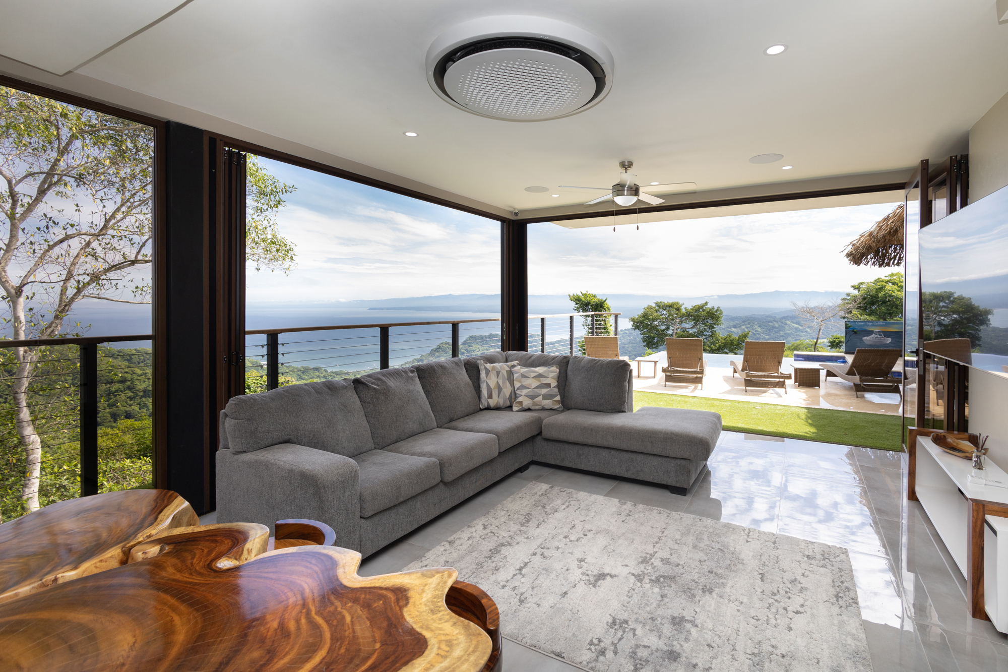 4 bed Single Family Homes For Sale in Jaco, Puntarenas - thumb 10