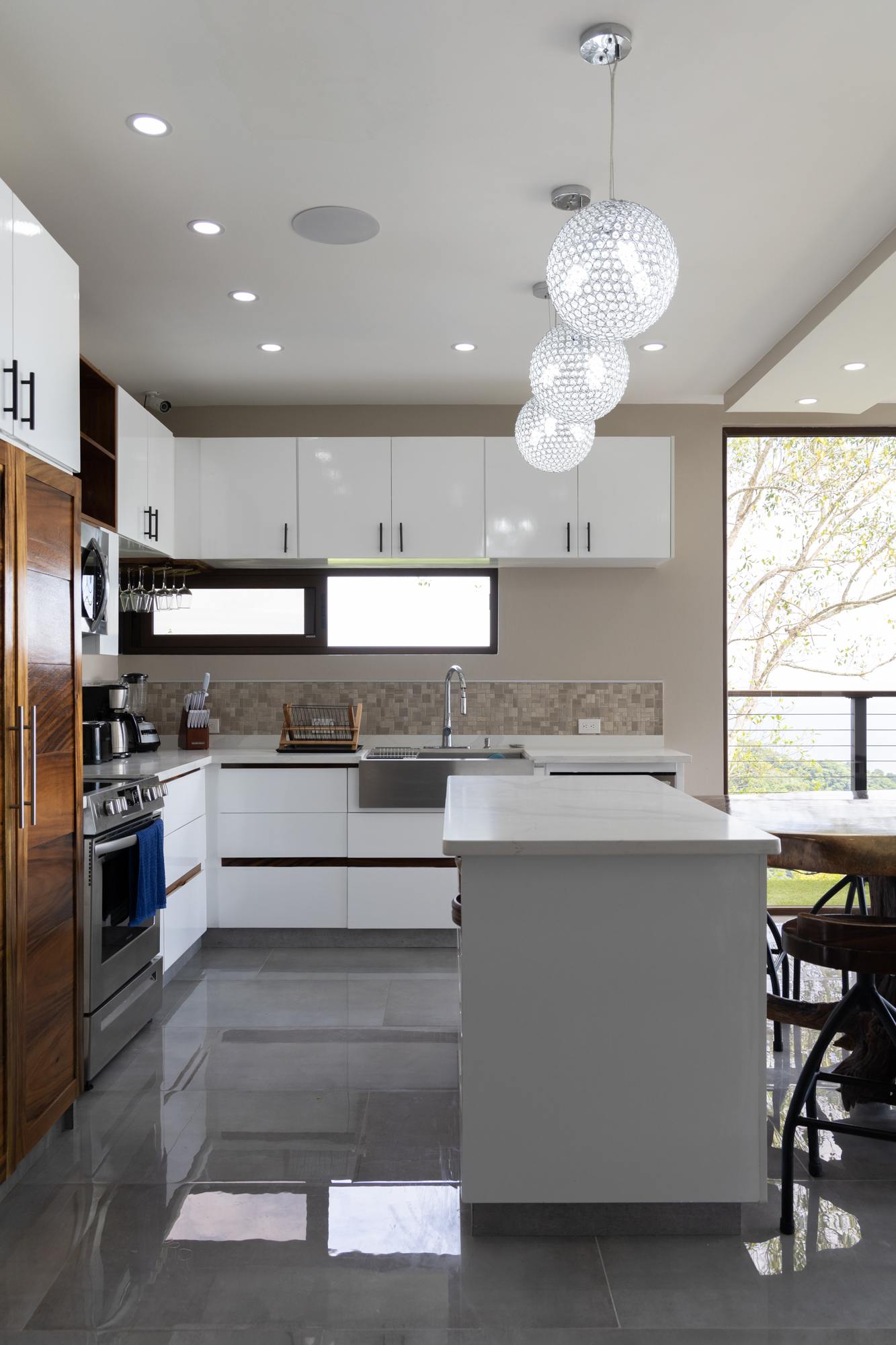 4 bed Single Family Homes For Sale in Jaco, Puntarenas - thumb 12