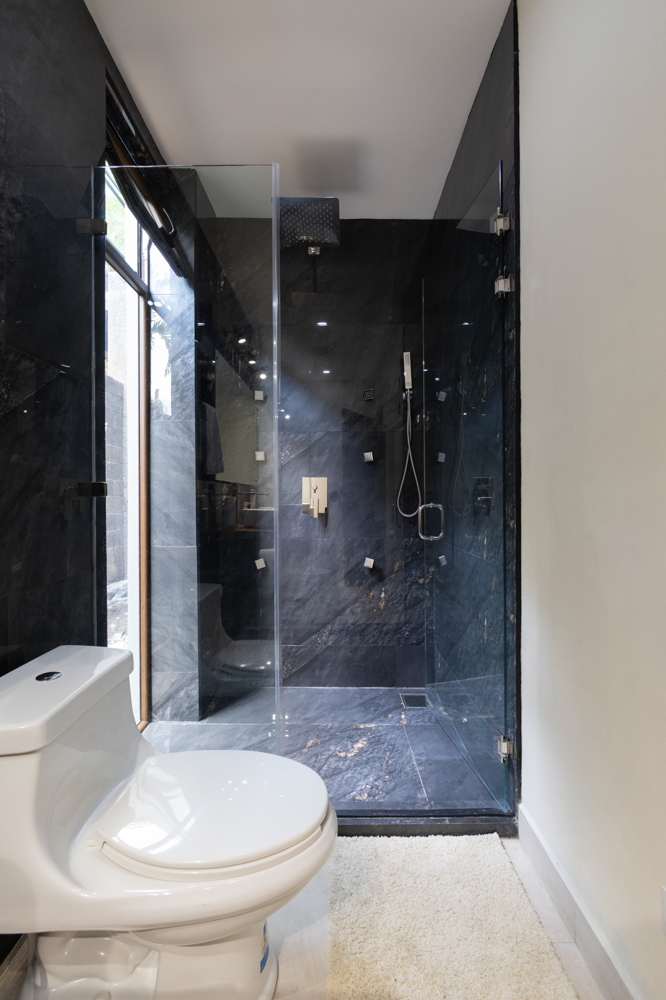 4 bed Single Family Homes For Sale in Jaco, Puntarenas - thumb 17