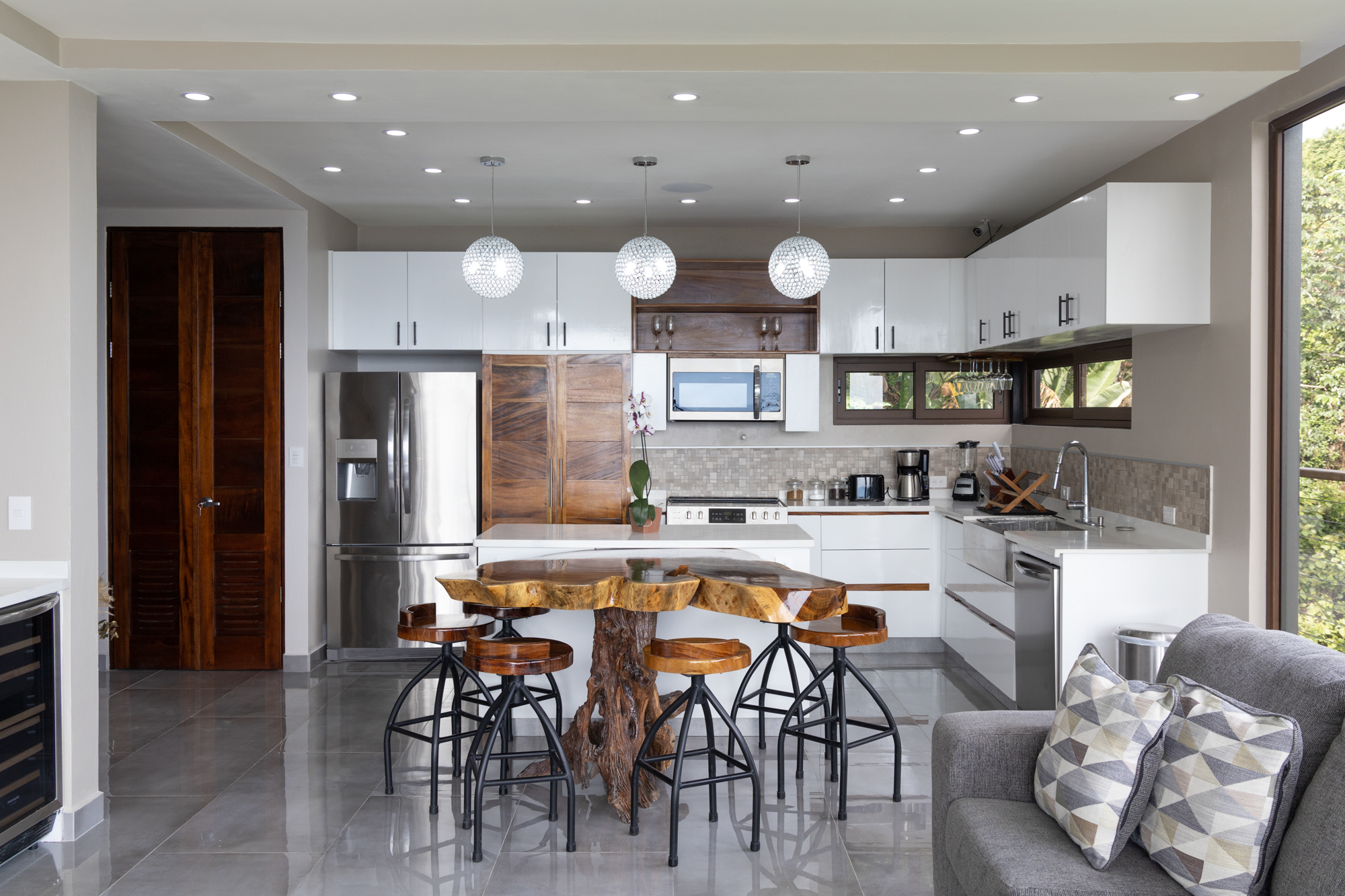 4 bed Single Family Homes For Sale in Jaco, Puntarenas - thumb 1