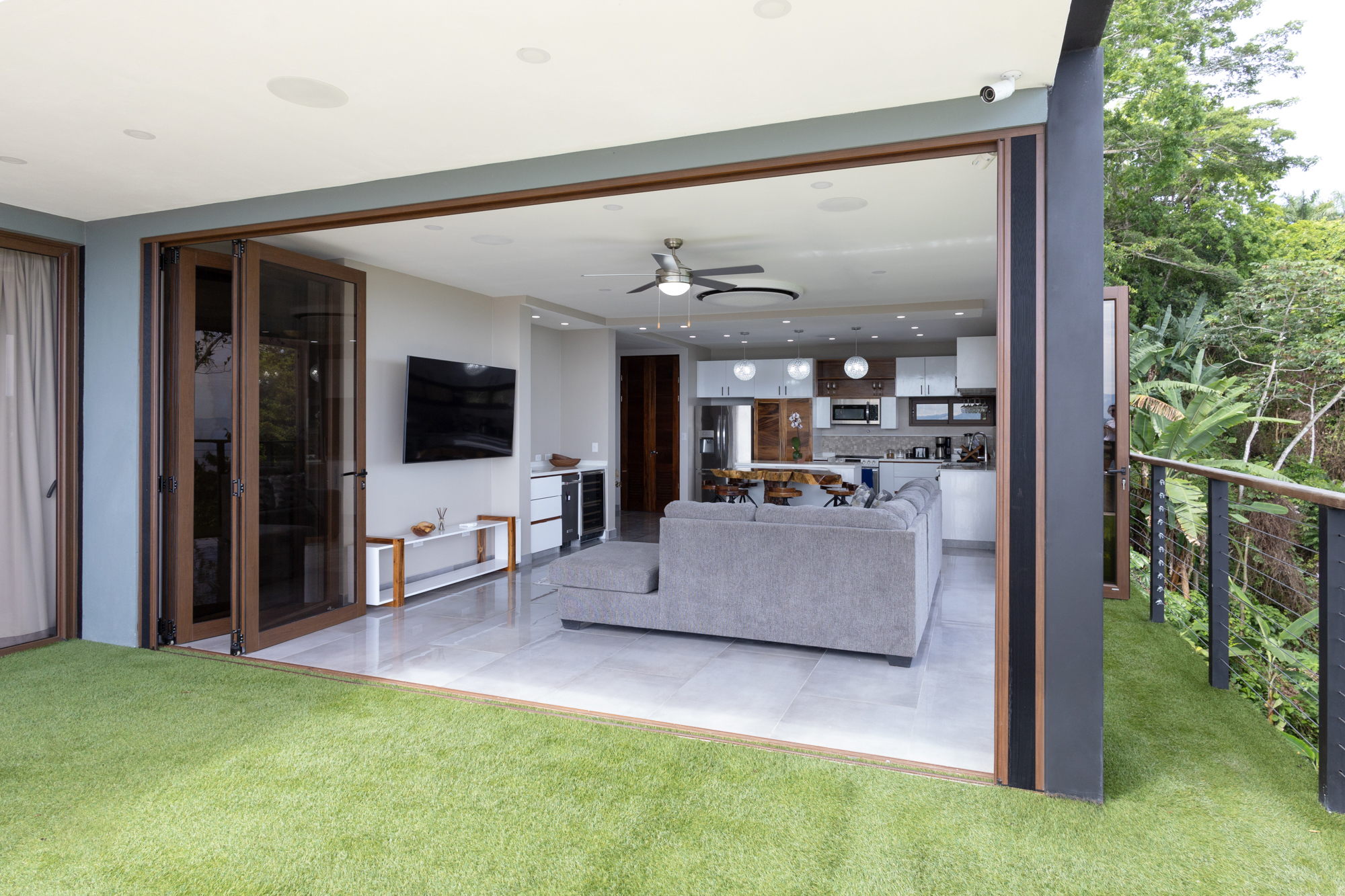 4 bed Single Family Homes For Sale in Jaco, Puntarenas - thumb 5