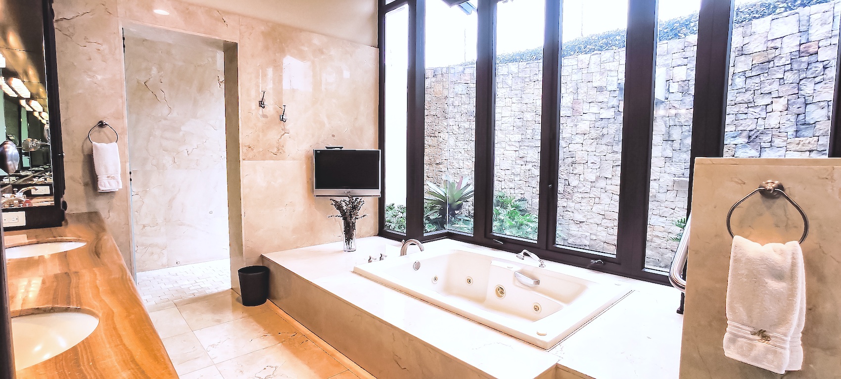 5 bed Single Family Homes For Sale in Santa Ana, San Jose - thumb 21