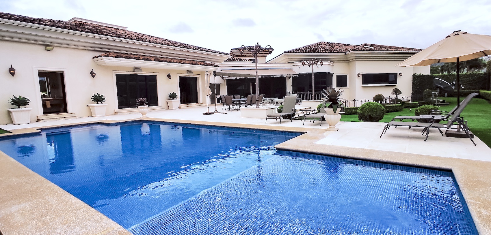 5 bed Single Family Homes For Sale in Santa Ana, San Jose - thumb 30