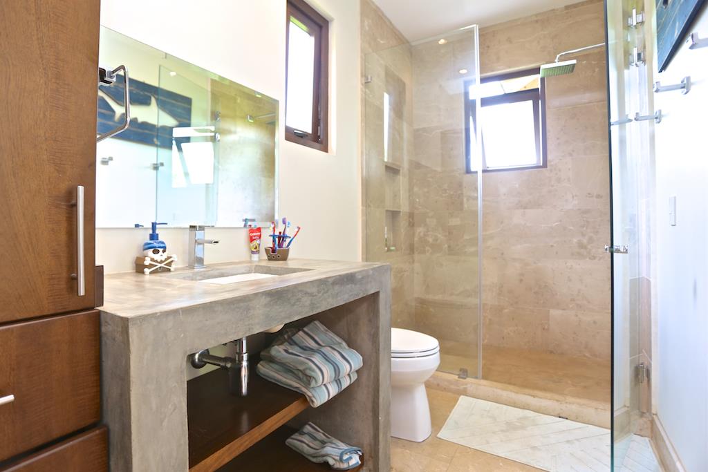 4 bed Single Family Homes For Sale in Playas Del Coco, Guanacaste - thumb 12