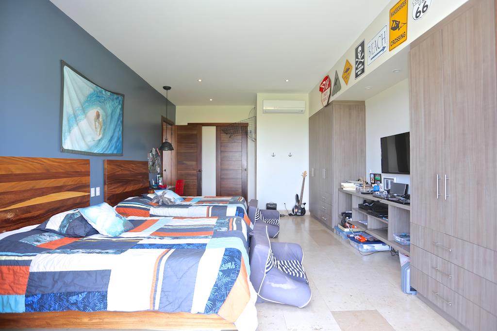 4 bed Single Family Homes For Sale in Playas Del Coco, Guanacaste - thumb 13