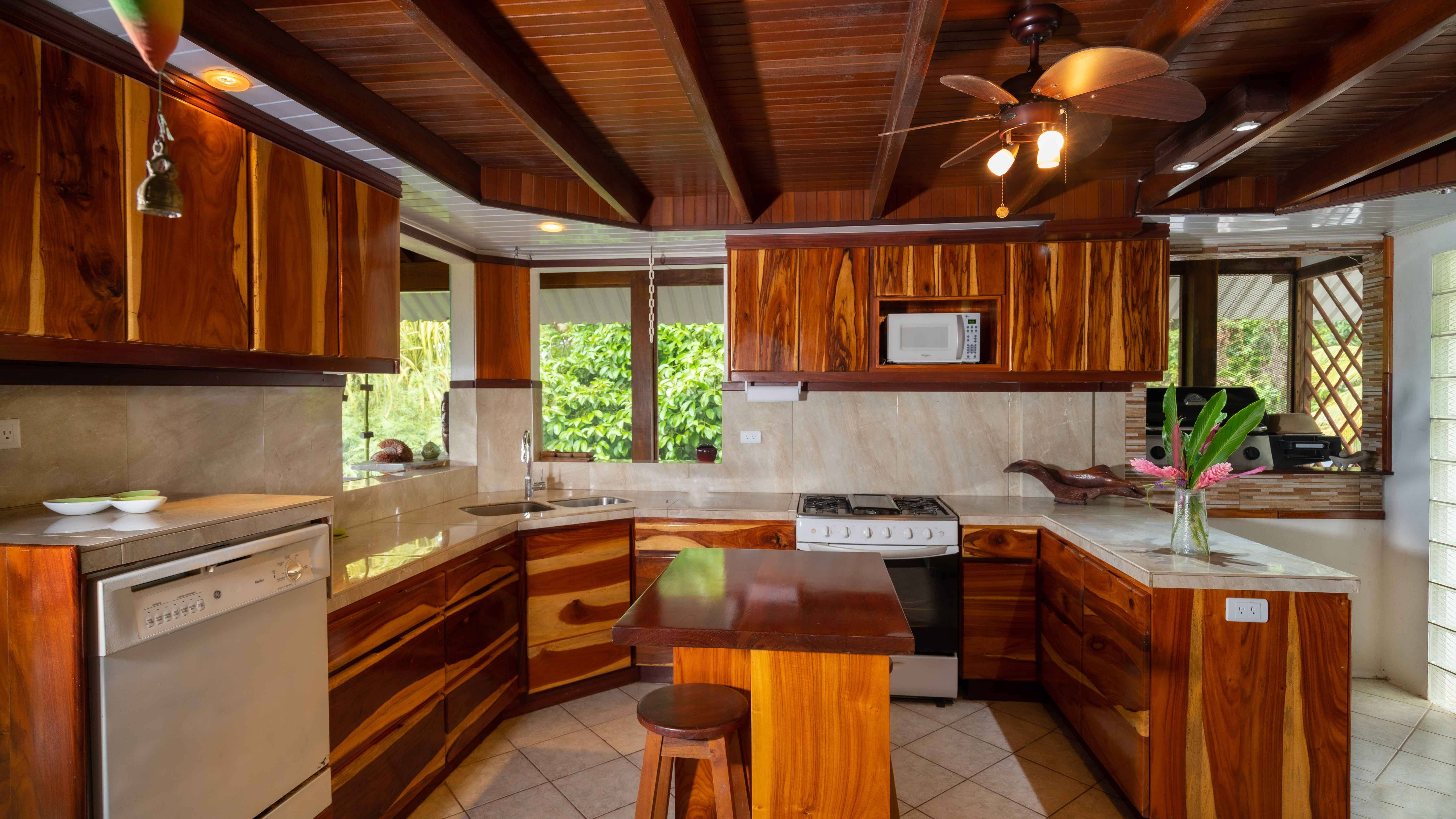 5 bed Hotel / Leisure For Sale in Savegre, Puntarenas - thumb 10