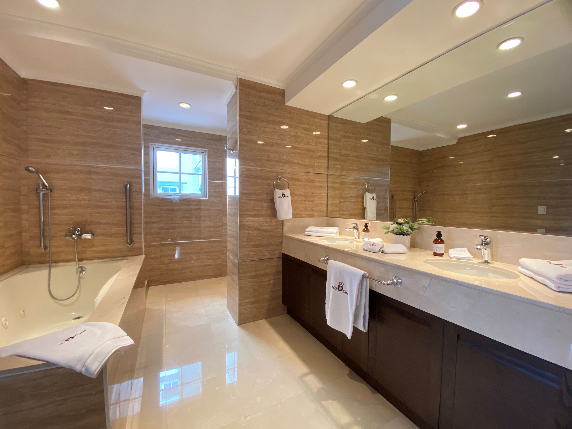 2 bed Apartment For Sale in Escazu, San Jose - thumb 8