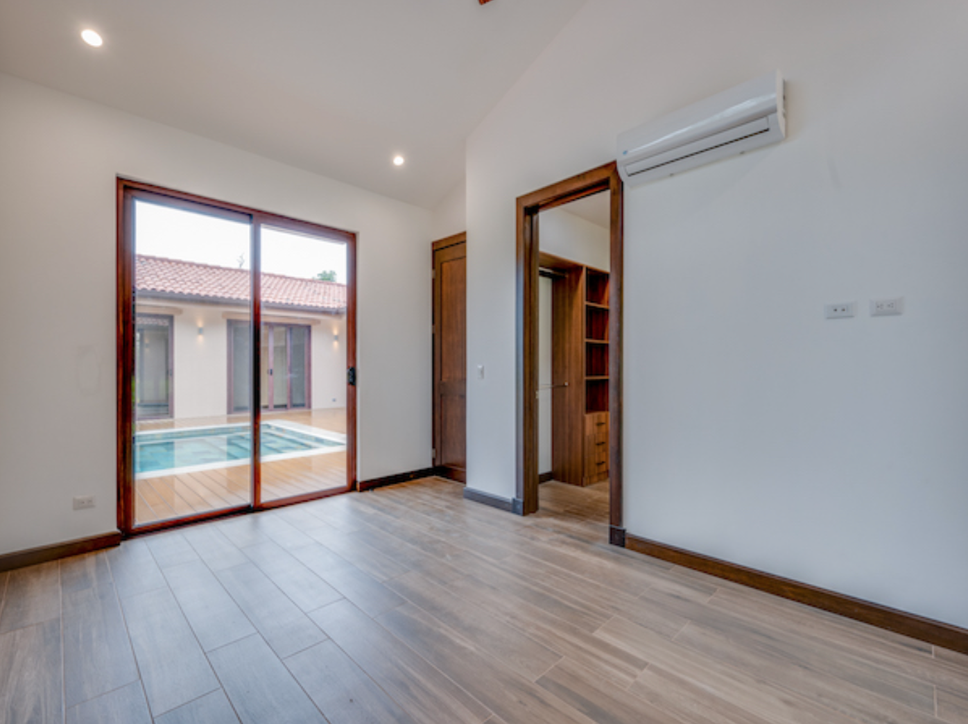 4 bed Single Family Homes For Sale in Tamarindo, Guanacaste - thumb 11