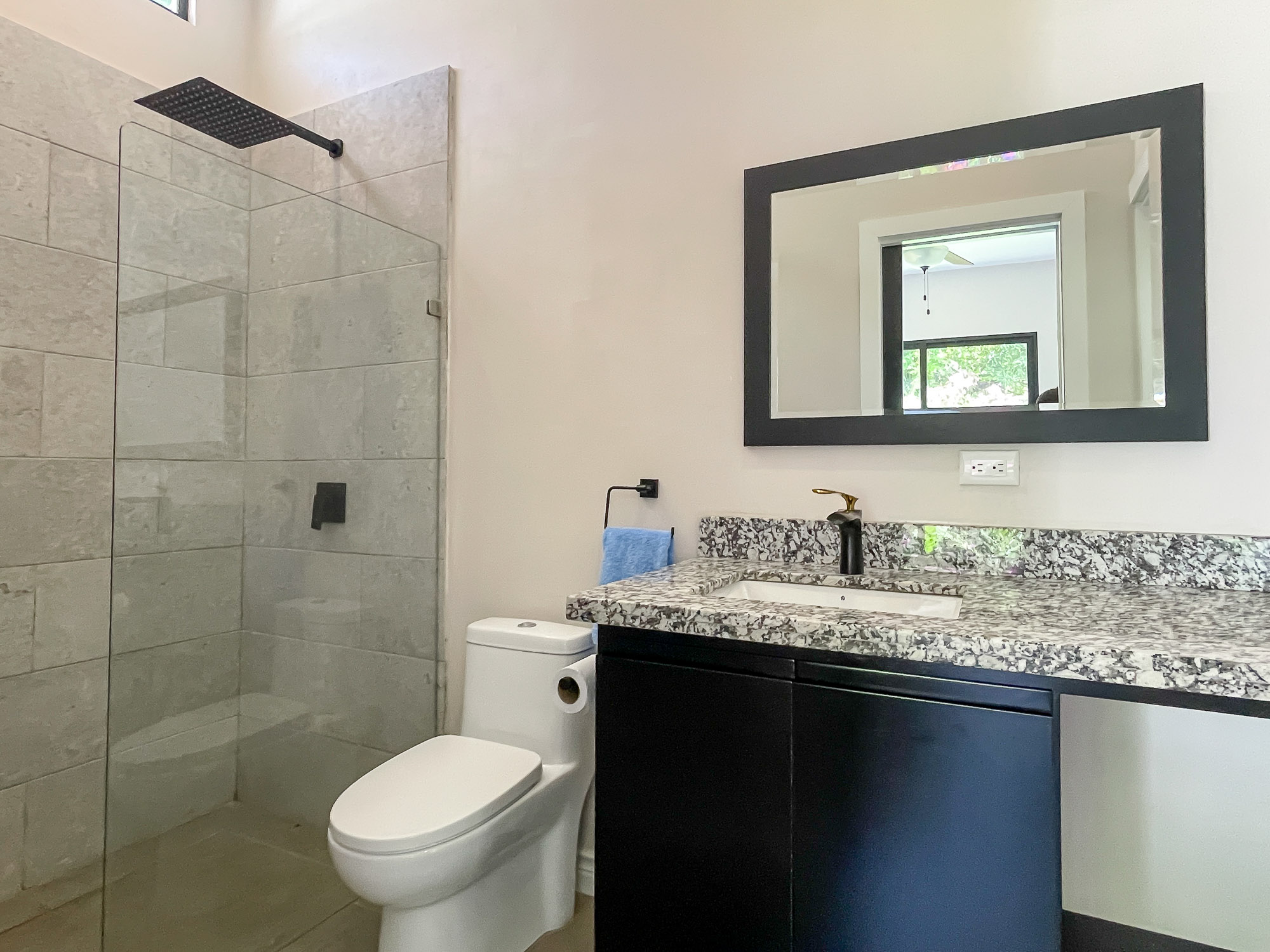 4 bed Single Family Homes For Sale in Ojochal, Puntarenas - thumb 20