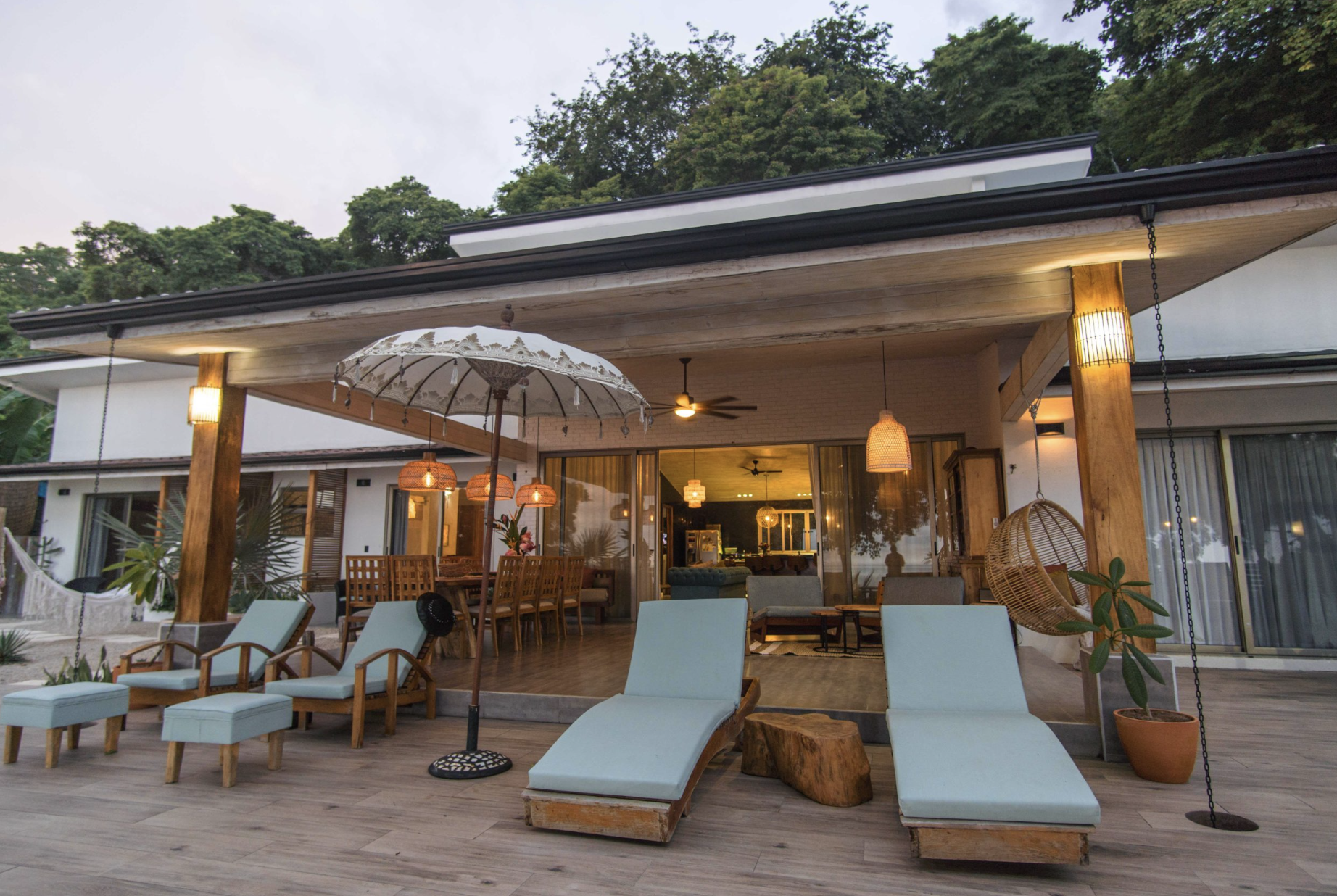 7 bed Single Family Homes For Sale in Santa Teresa, Puntarenas - thumb 1