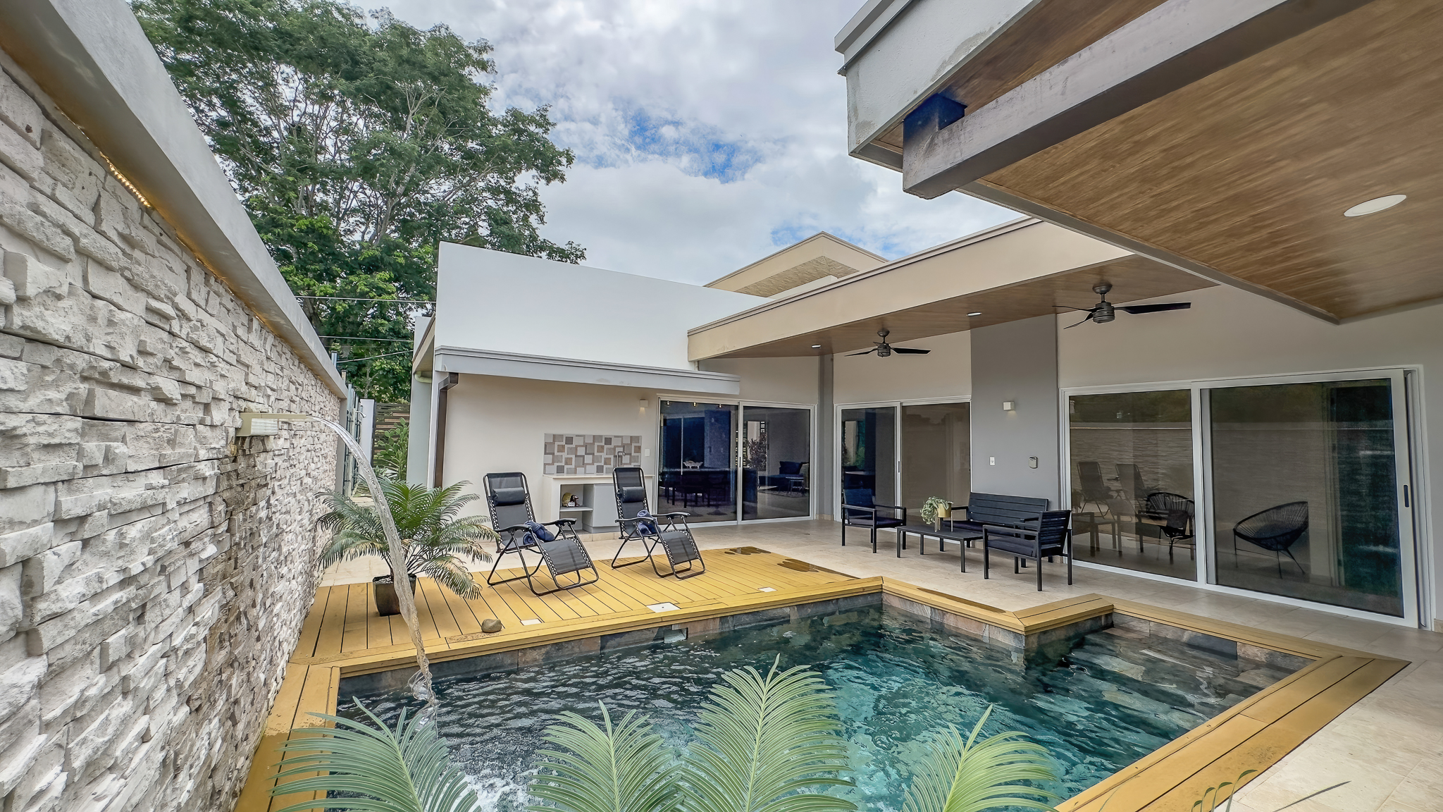 3 bed Single Family Homes For Sale in Uvita, Puntarenas - thumb 1