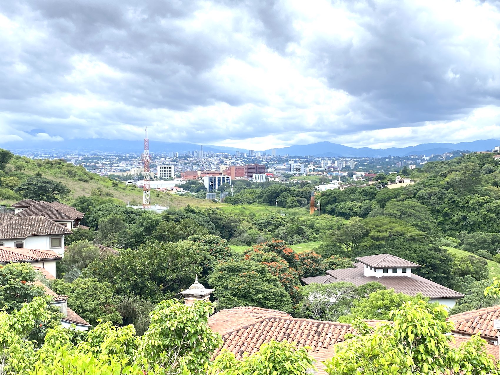 5 bed Single Family Homes For Sale in Santa Ana, San Jose - thumb 3