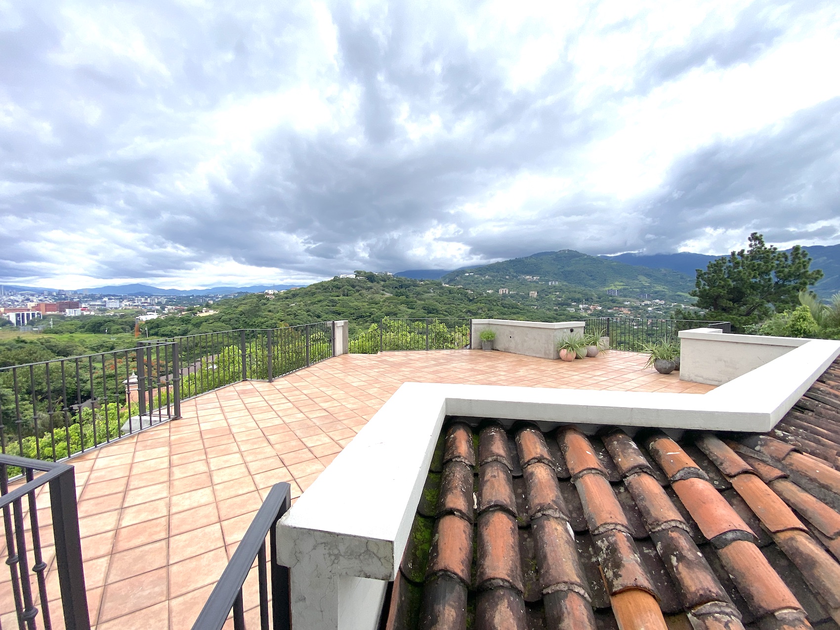 5 bed Single Family Homes For Sale in Santa Ana, San Jose - thumb 27