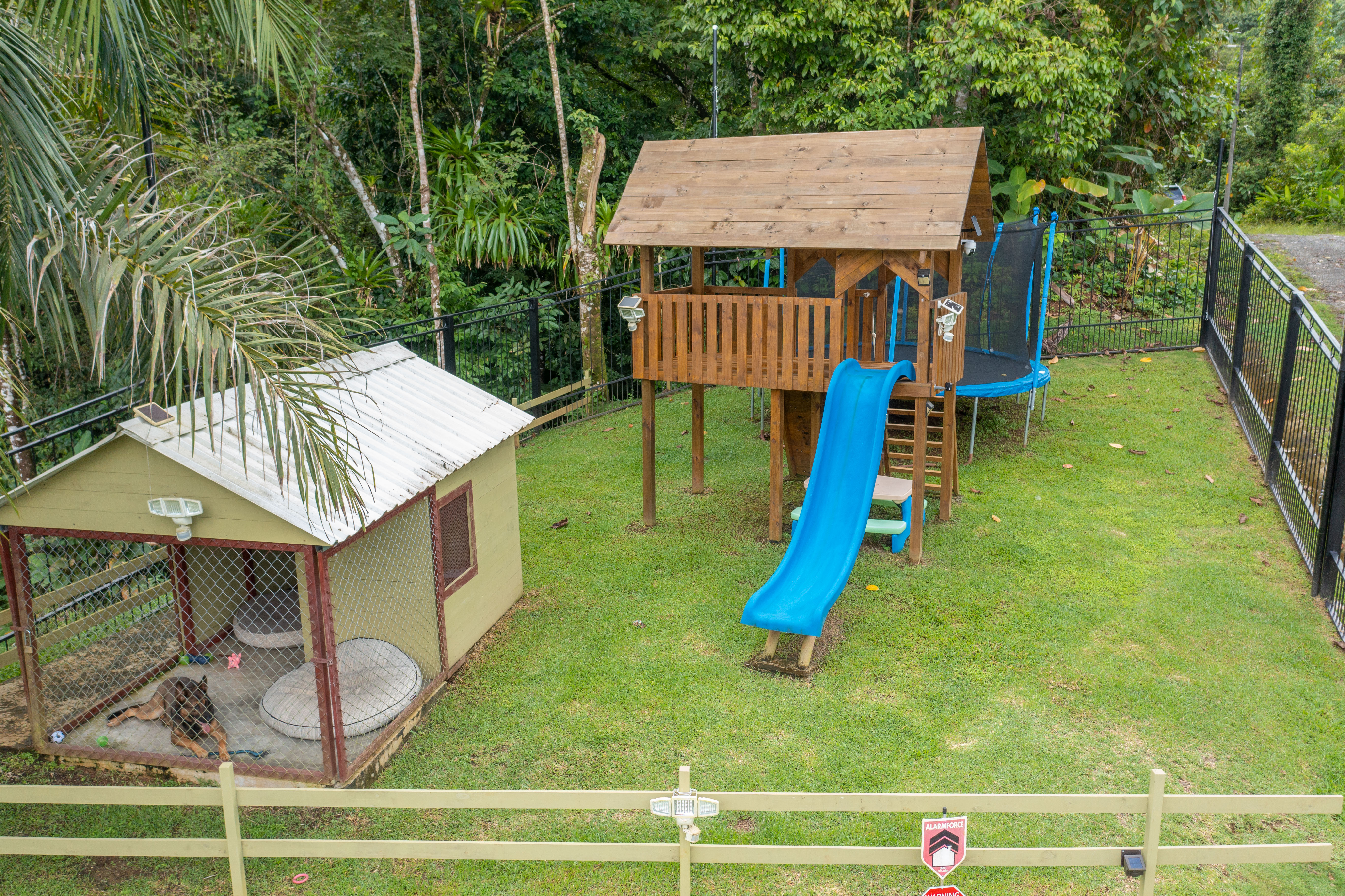 3 bed Single Family Homes For Sale in Quepos, Puntarenas - thumb 28