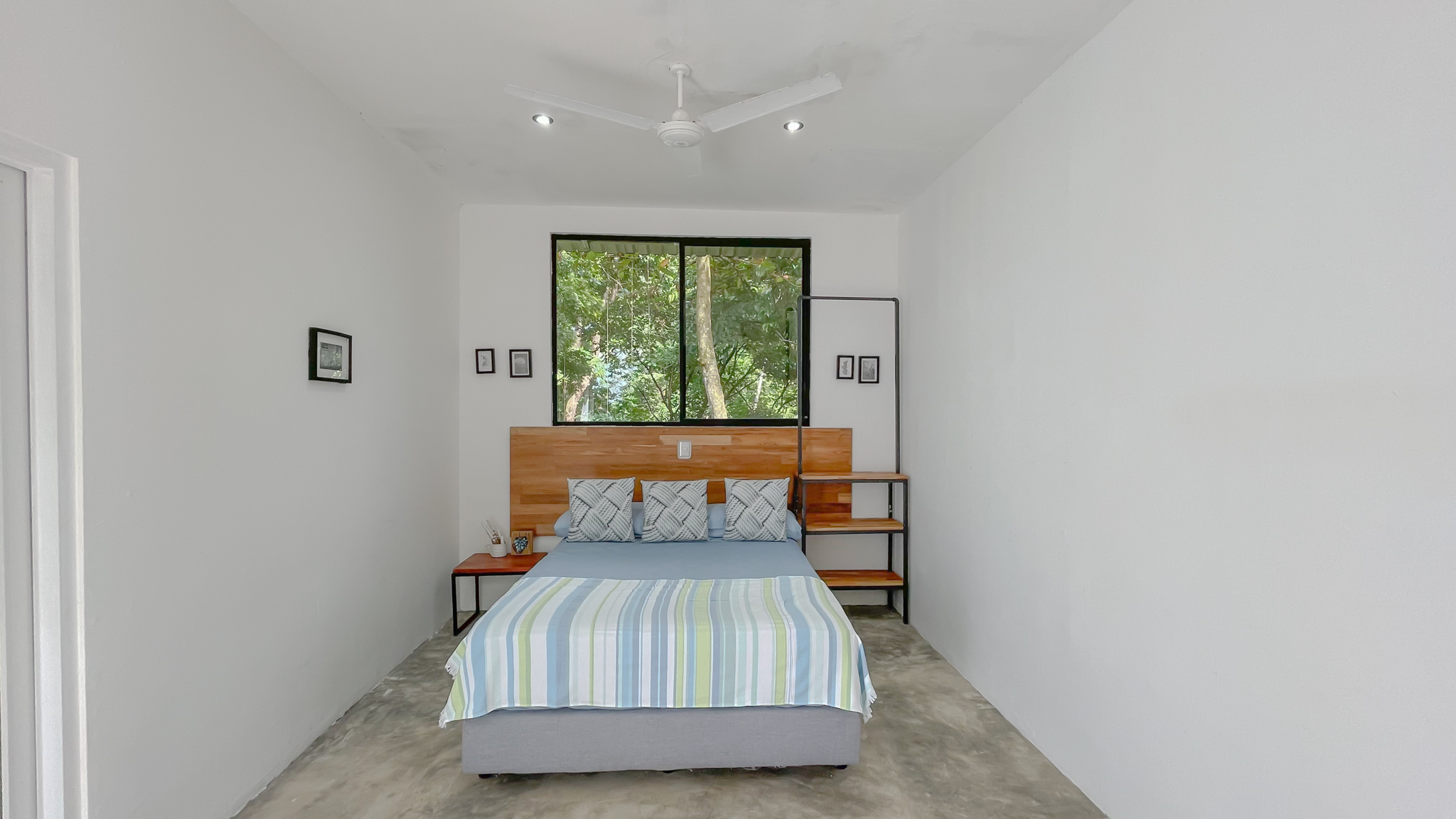 4 bed Single Family Homes For Sale in Santa Teresa, Puntarenas - thumb 4