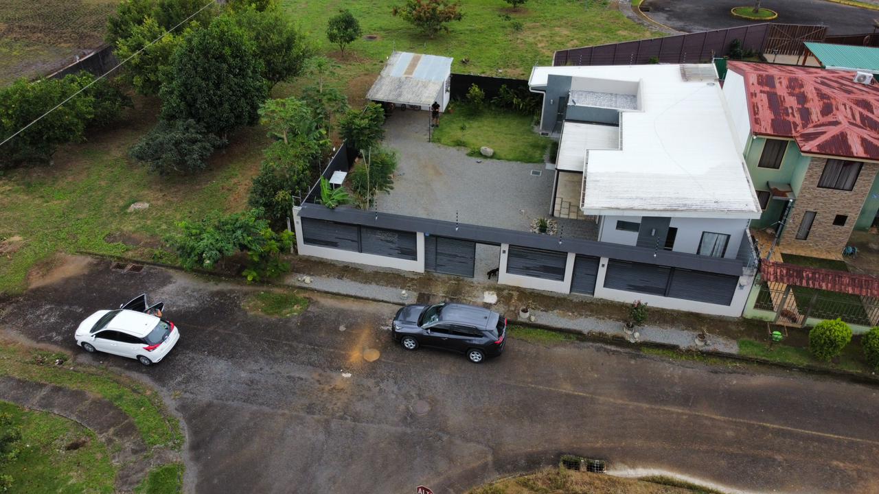 3 bed Single Family Homes For Sale in Perez Zeledon, Puntarenas - thumb 2