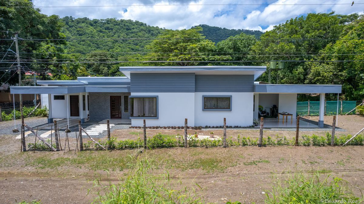 3 bed Single Family Homes For Sale in Playas Del Coco, Guanacaste - thumb 12