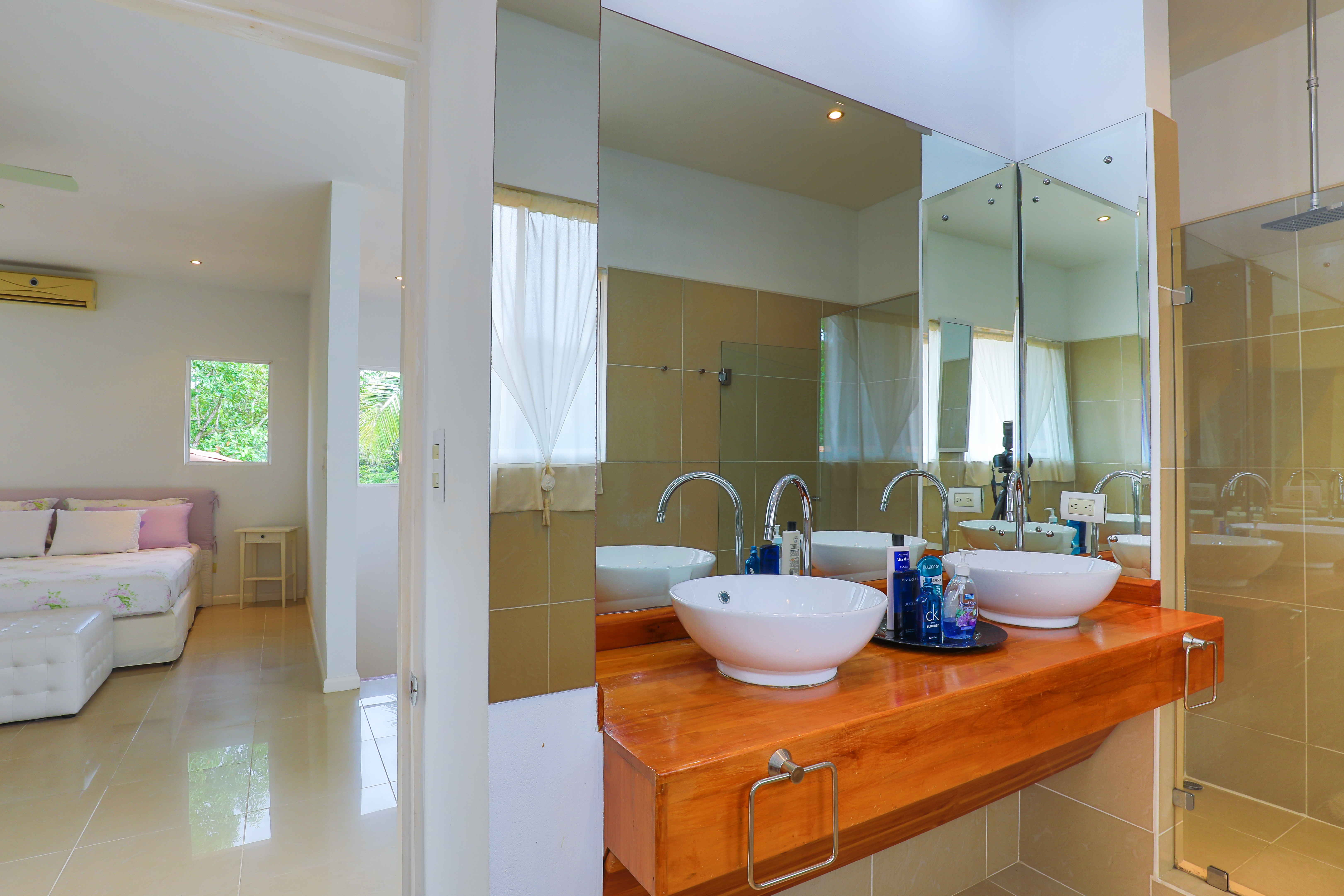 4 bed Single Family Homes For Sale in Quepos, Puntarenas - thumb 23