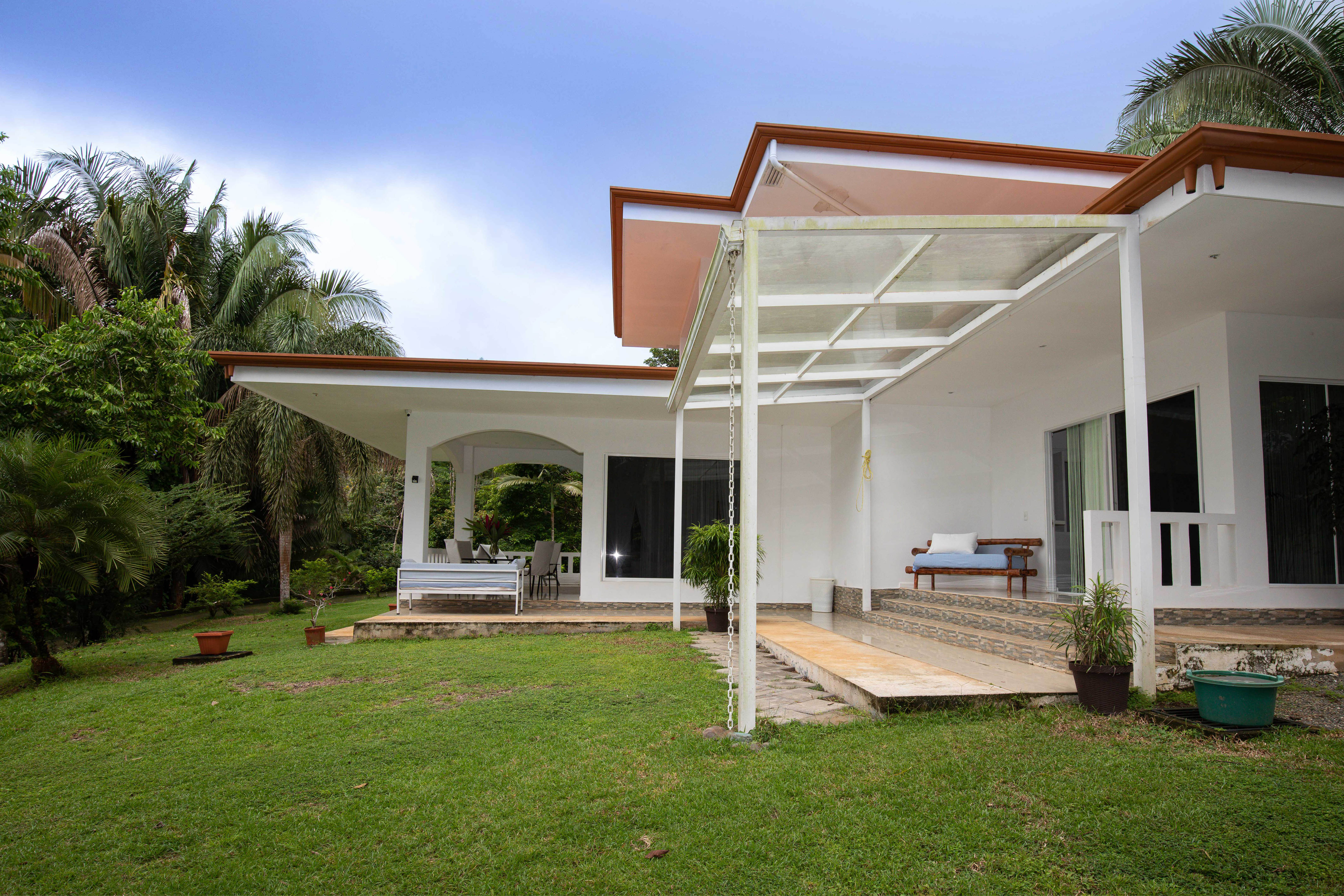 4 bed Single Family Homes For Sale in Quepos, Puntarenas - thumb 2