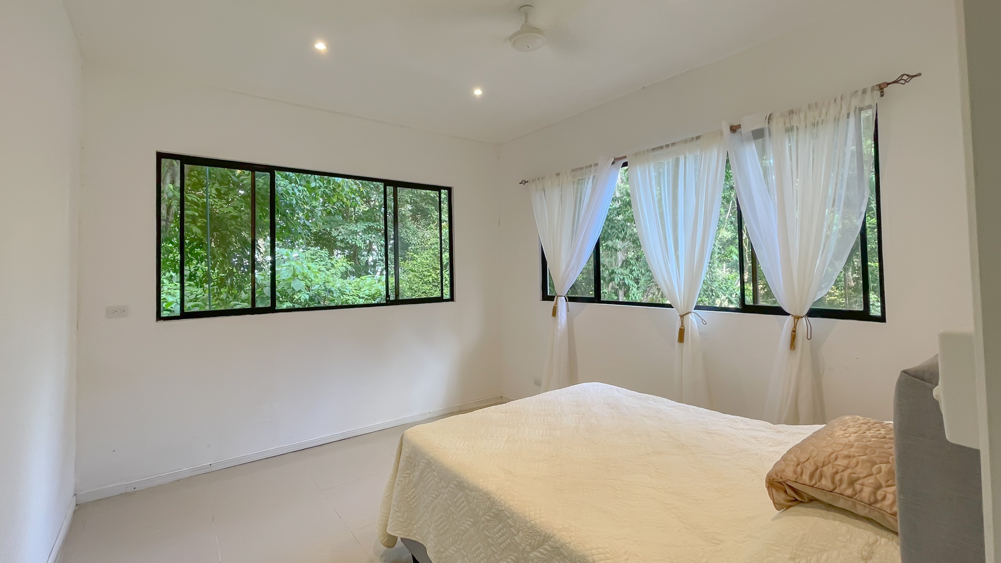 2 bed Single Family Homes For Sale in Santa Teresa, Puntarenas - thumb 7