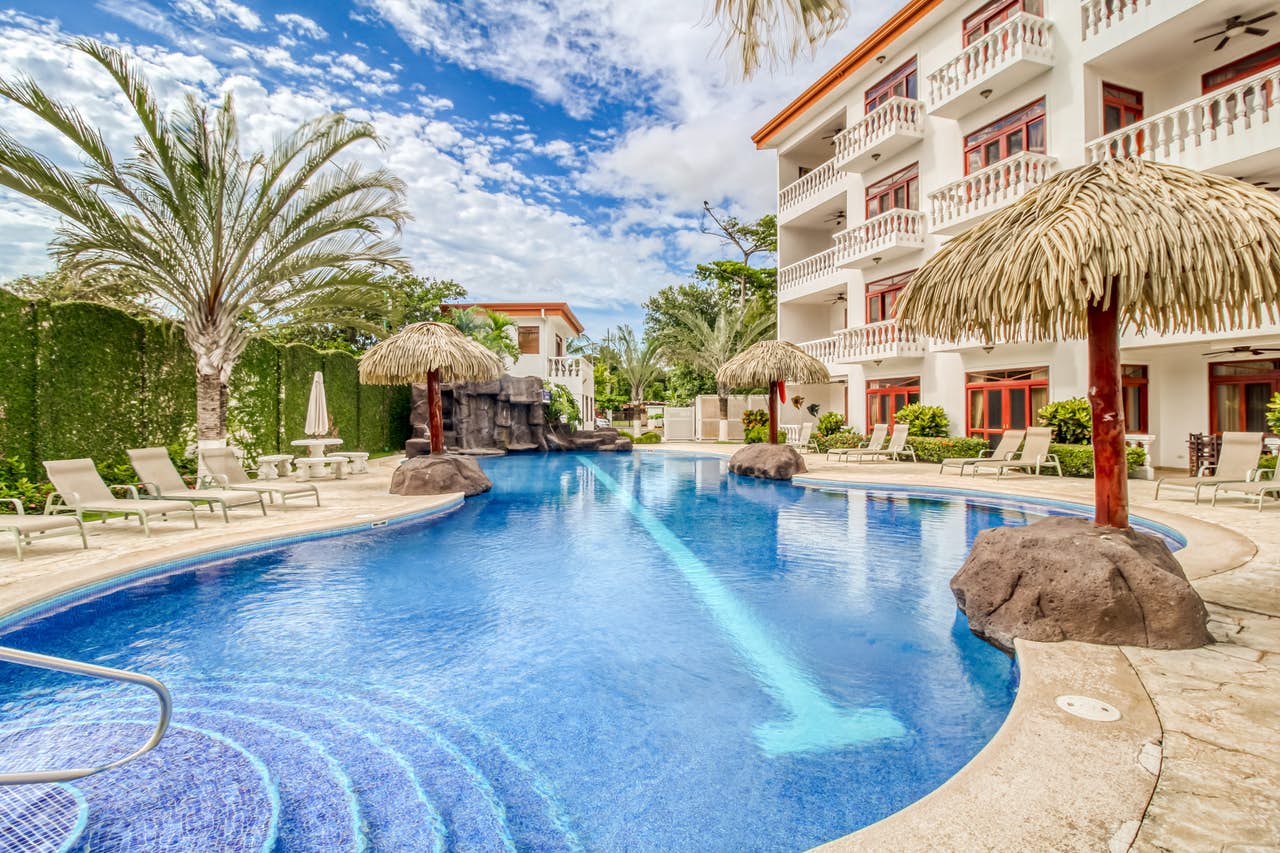 2 bed Condo For Sale in Jaco, Puntarenas - thumb 2