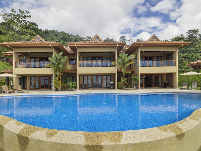 6 bed Single Family Homes For Sale in Ojochal, Puntarenas - 1