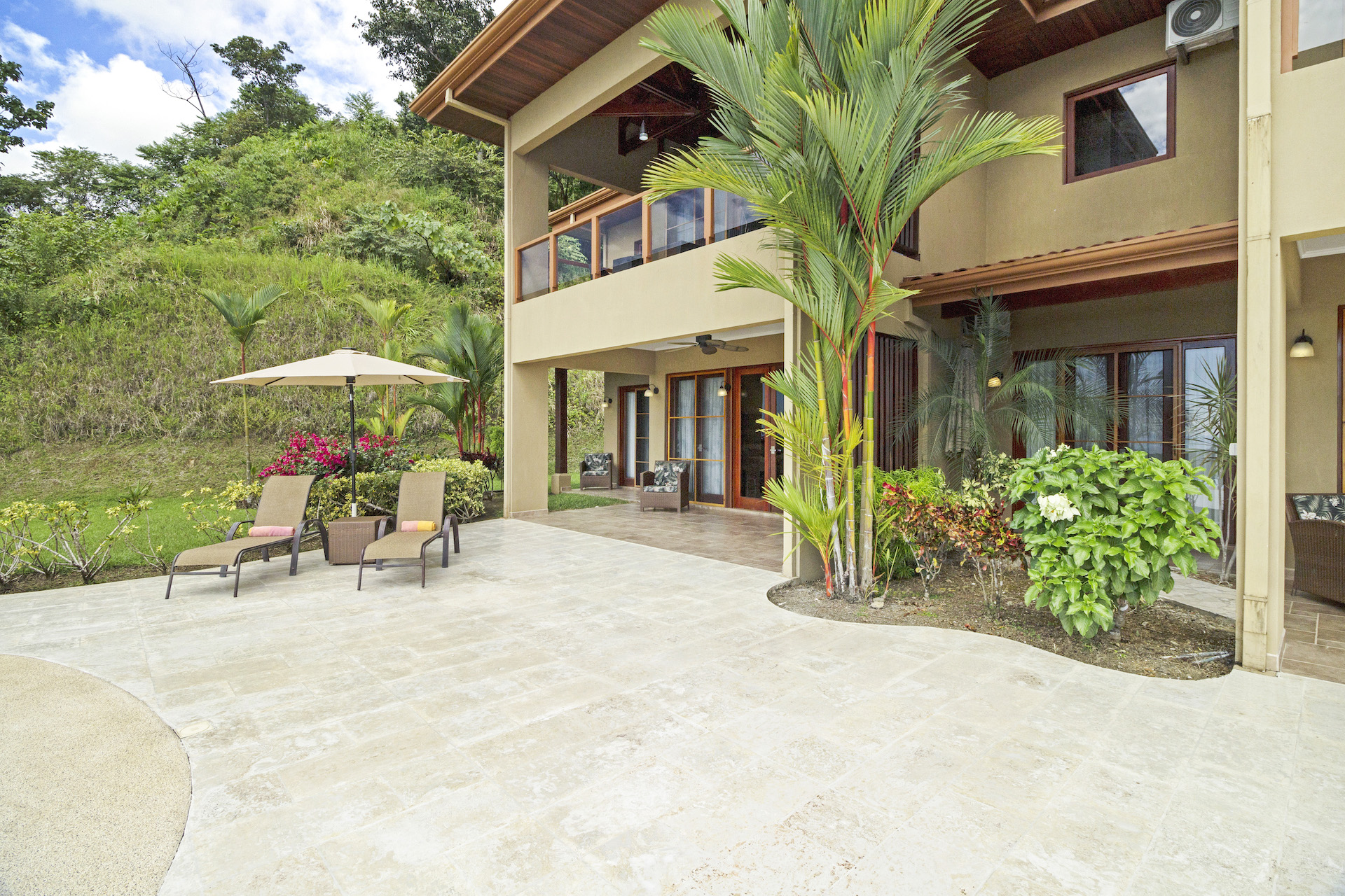6 bed Single Family Homes For Sale in Ojochal, Puntarenas - thumb 16