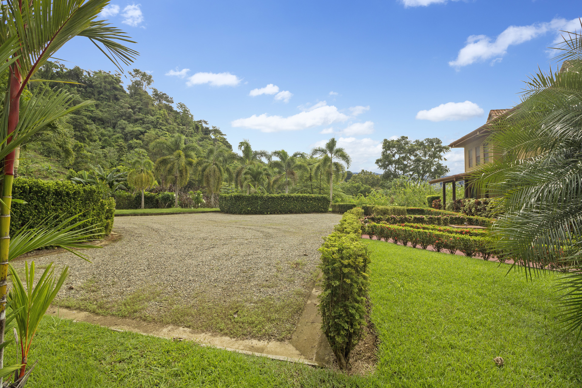 6 bed Single Family Homes For Sale in Ojochal, Puntarenas - thumb 24