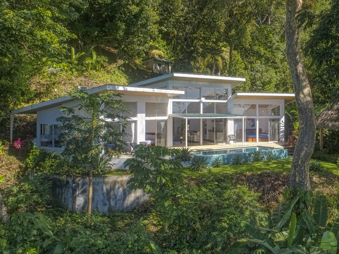 3 bed Single Family Homes For Sale in Dominical, Puntarenas - thumb 6