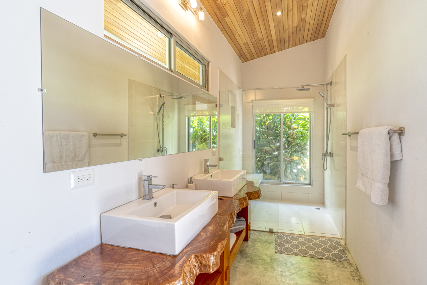 3 bed Single Family Homes For Sale in Dominical, Puntarenas - thumb 16