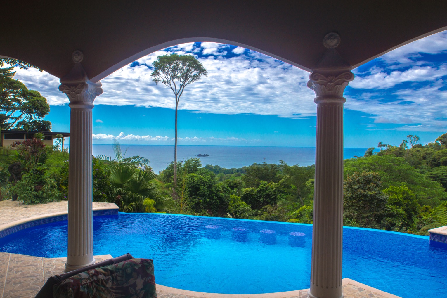 5 bed Single Family Homes For Sale in Ojochal, Puntarenas - thumb 4