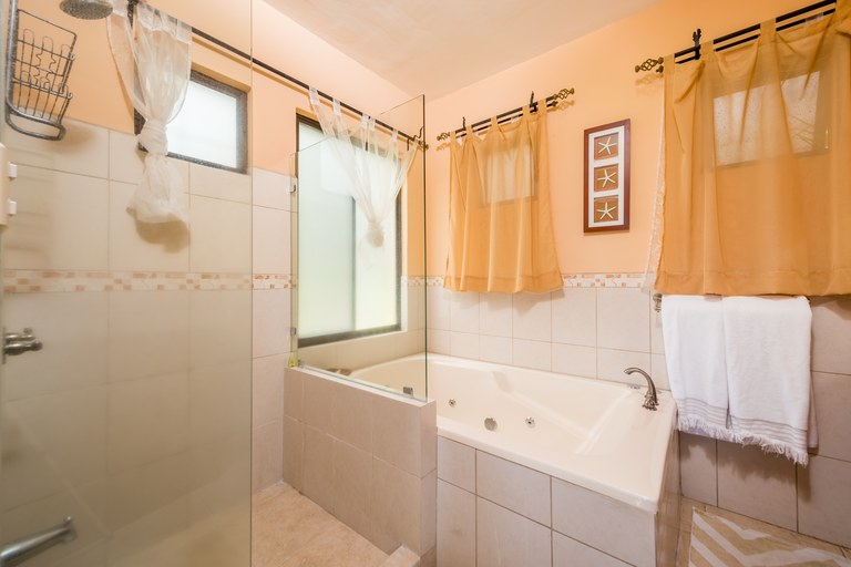 3 bed Single Family Homes For Sale in Playa Potrero, Guanacaste - thumb 16