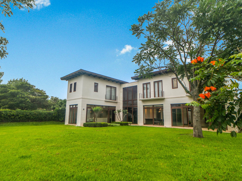 4 bed Single Family Homes For Sale in Santa Ana, San Jose - 1