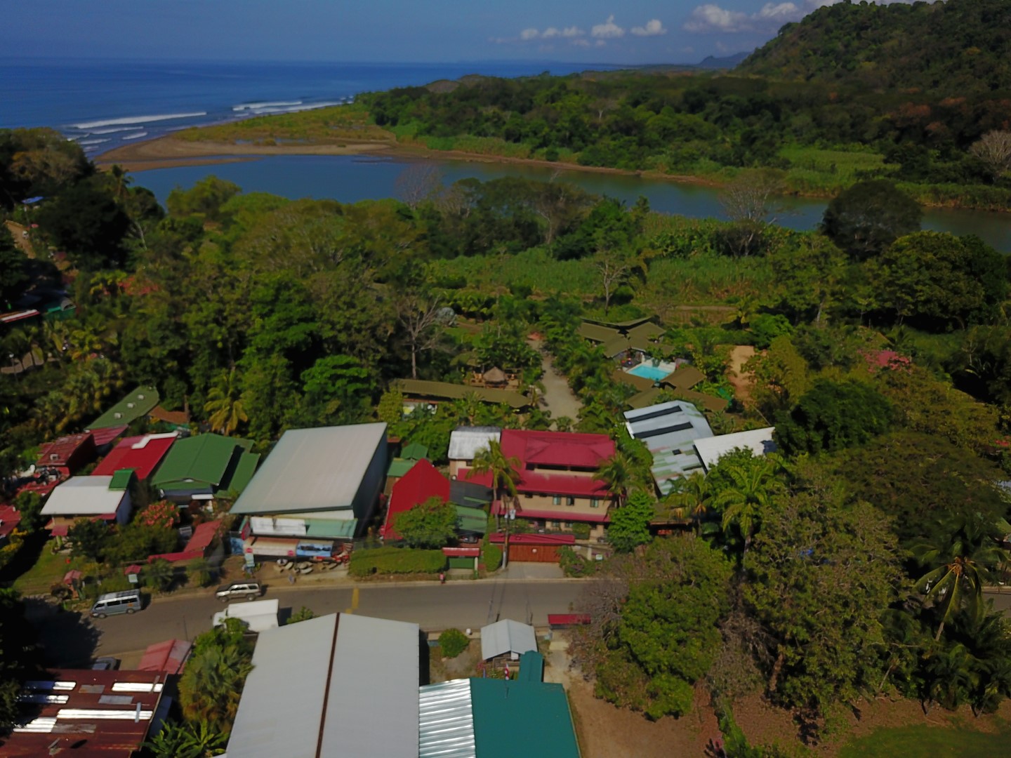 6 bed Single Family Homes For Sale in Dominical, Puntarenas - thumb 2