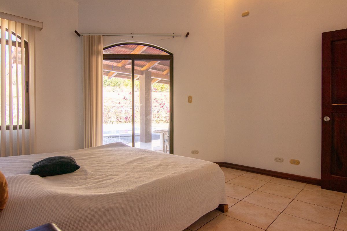 4 bed Single Family Homes For Sale in Sardinal, Guanacaste - thumb 5