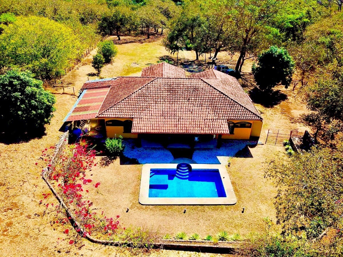 4 bed Single Family Homes For Sale in Sardinal, Guanacaste - thumb 1
