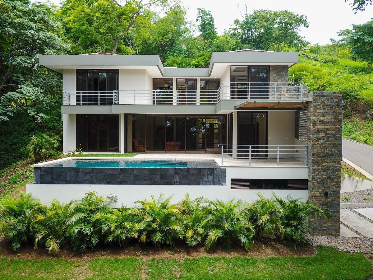 3 bed Single Family Homes For Sale in Playas Del Coco, Guanacaste - thumb 14