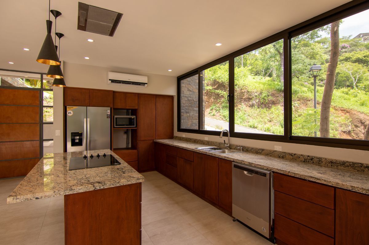 3 bed Single Family Homes For Sale in Playas Del Coco, Guanacaste - thumb 16