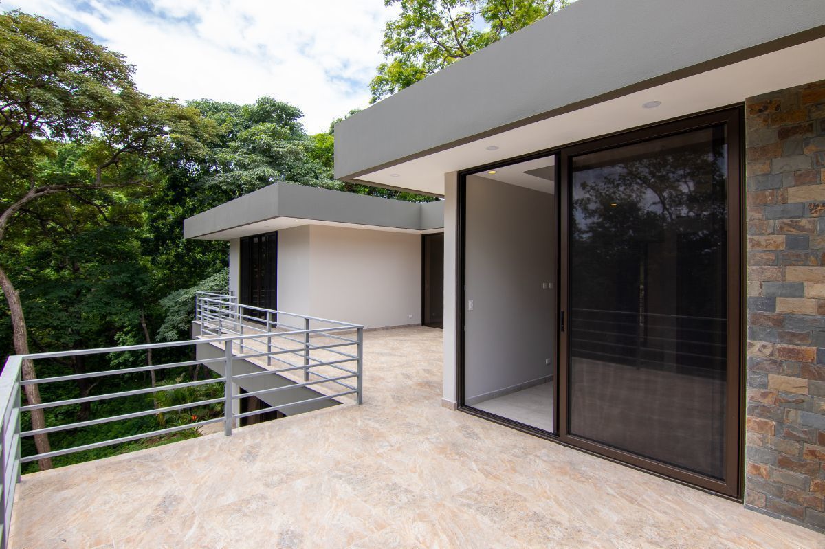 3 bed Single Family Homes For Sale in Playas Del Coco, Guanacaste - thumb 7