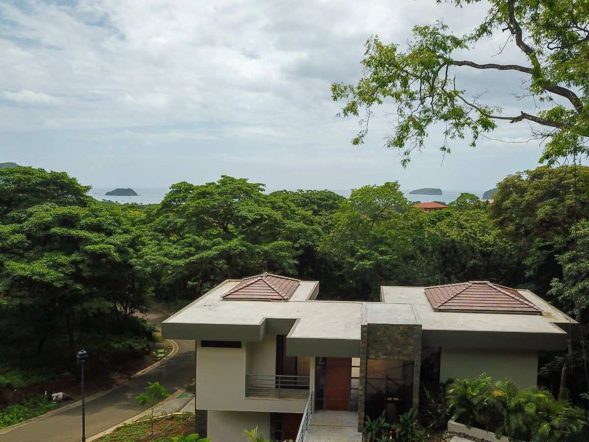 3 bed Single Family Homes For Sale in Playas Del Coco, Guanacaste - thumb 11