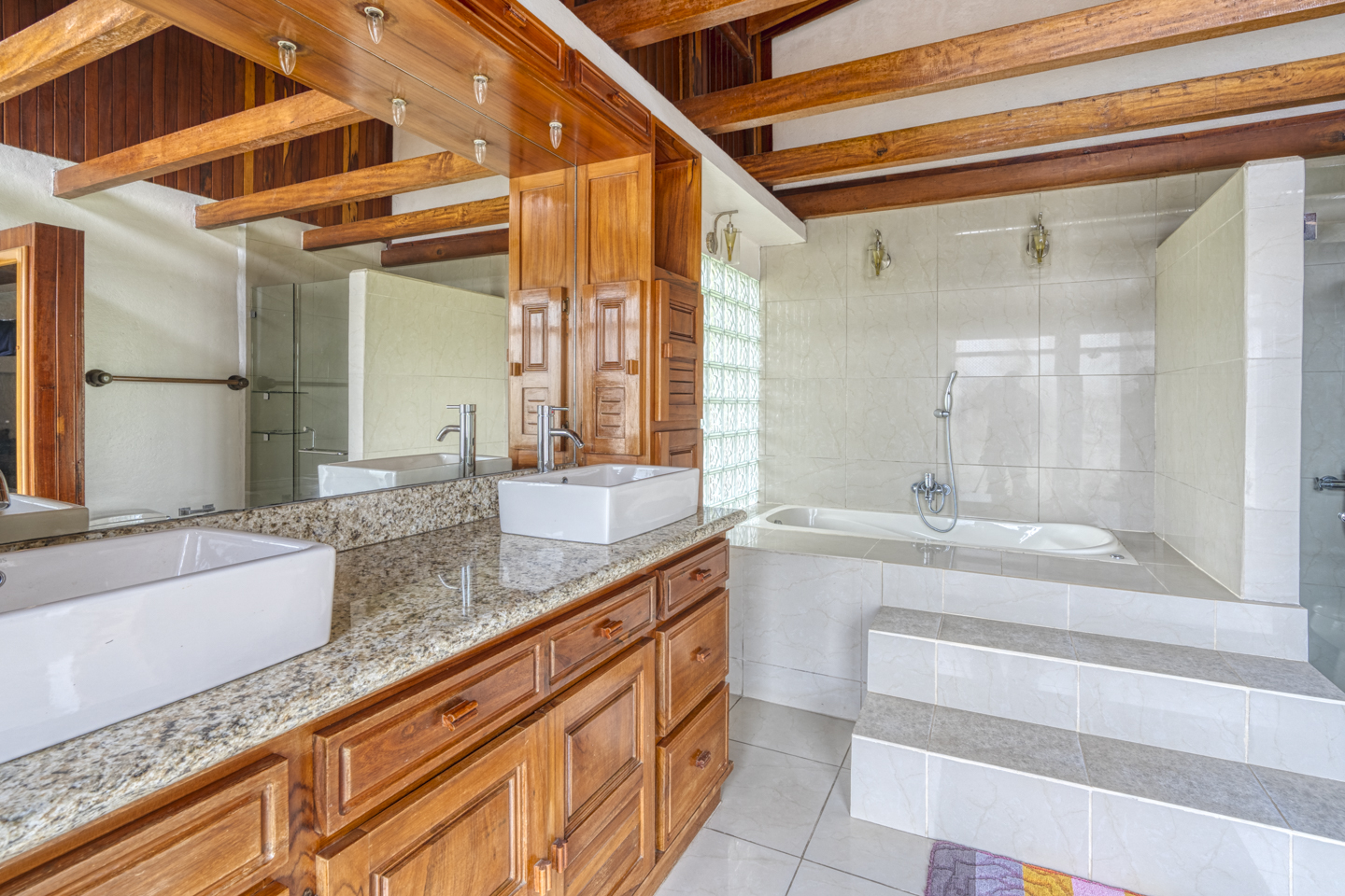 5 bed Single Family Homes For Sale in Perez Zeledon, Puntarenas - thumb 23