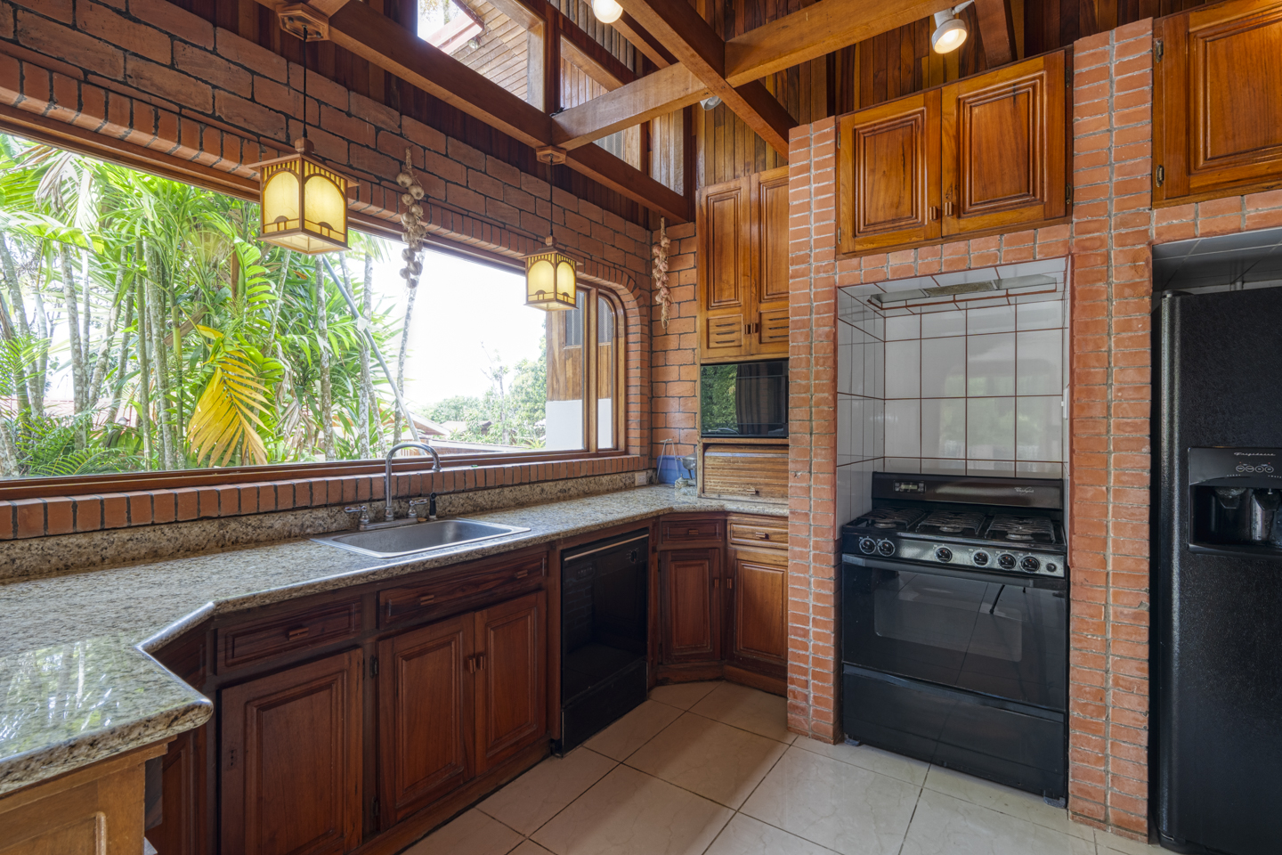 5 bed Single Family Homes For Sale in Perez Zeledon, Puntarenas - thumb 16