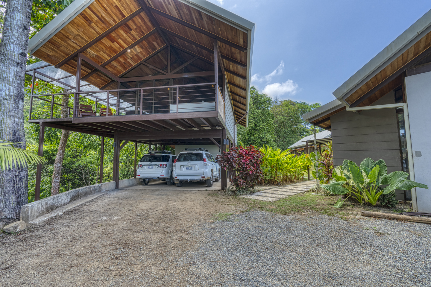 6 bed Single Family Homes For Sale in Uvita, Puntarenas - thumb 9