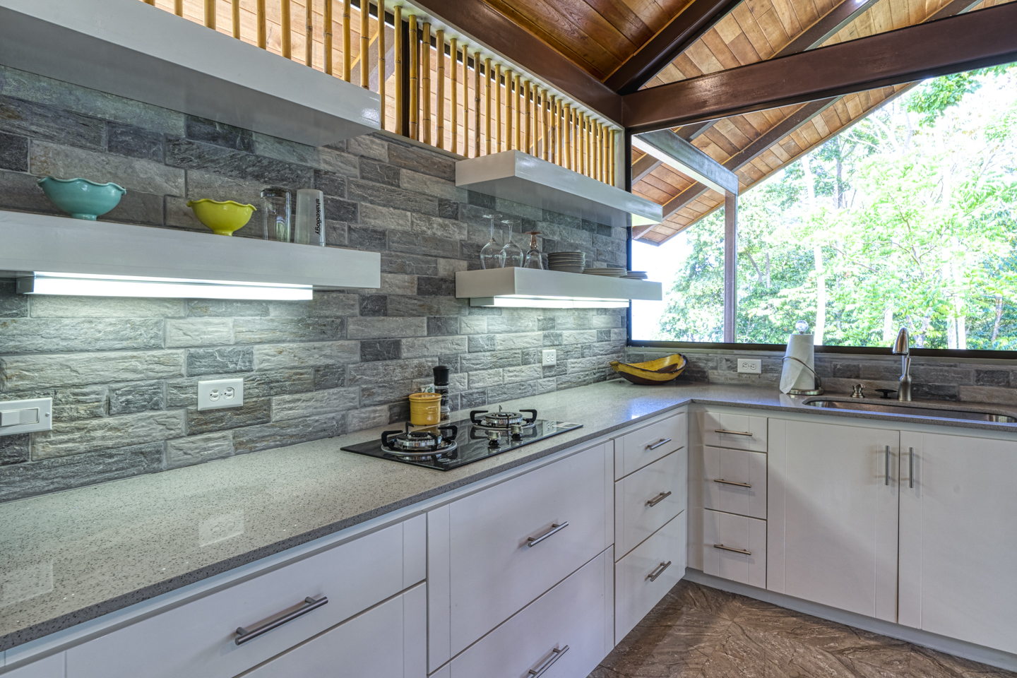 6 bed Single Family Homes For Sale in Uvita, Puntarenas - thumb 13